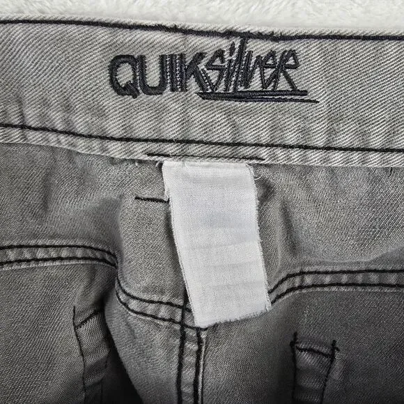 Vintage Quiksilver Denim Cut Off Shorts 36 Grey Y2K Surf Skate Grunge 36x9 - Picture 7 of 11